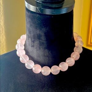 Elegant rose 🌹 quartz bead choker necklace.